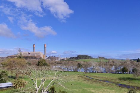 Photo of property in 86 Great South Road, Huntly, 3700