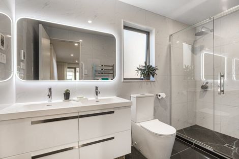 Photo of property in 17 Winscombe Street, Belmont, Auckland, 0622