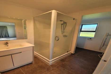 Photo of property in 143 Hamlin Road, Ardmore, Papakura, 2582