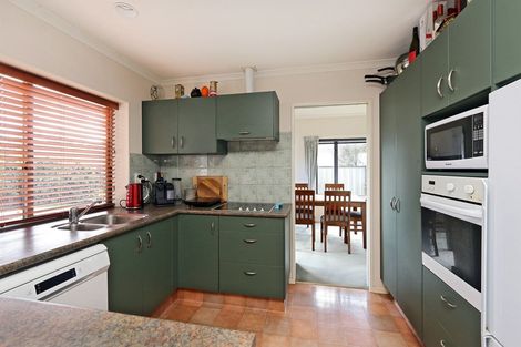 Photo of property in 10 Forbury Way, Taradale, Napier, 4112