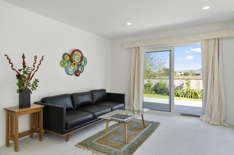 Photo of property in 29 Awatea Avenue, Paraparaumu, 5032