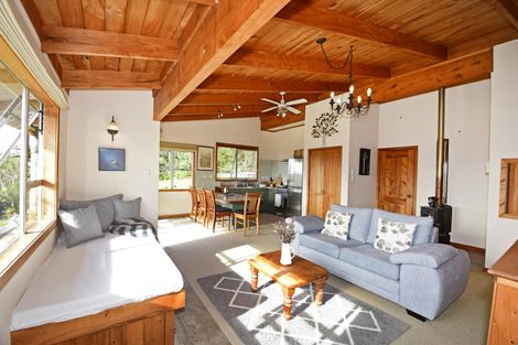 Photo of property in 32 Waterview Crescent, Kaiwaka, 0573