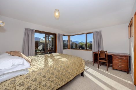 Photo of property in 8 Kennedy Crescent, Wanaka, 9305