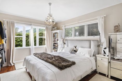 Photo of property in 22 Huia Street, Waikanae, 5036