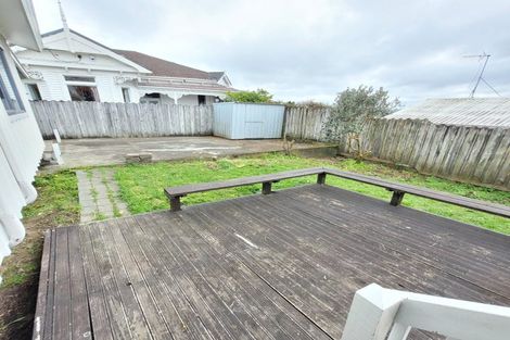 Photo of property in 1/100 Birkdale Road, Birkdale, Auckland, 0626