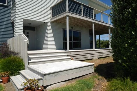 Photo of property in 355 Te Horo Beach Road, Te Horo Beach, Otaki, 5581