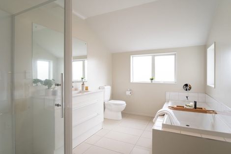 Photo of property in 38 Mauldeth Terrace, Churton Park, Wellington, 6037