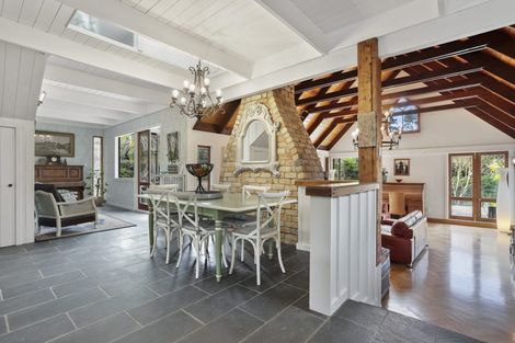 Photo of property in 43 West Lynn Road, Titirangi, Auckland, 0604