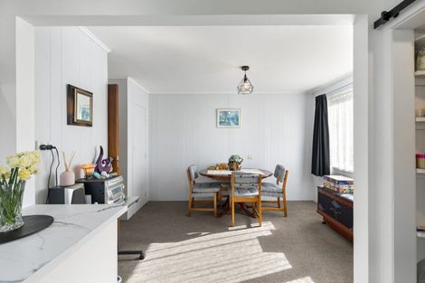 Photo of property in 15 Bull Street, Bulls, 4818