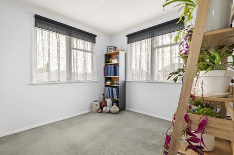 Photo of property in 12 Whitmore Road, Mount Roskill, Auckland, 1041