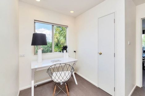 Photo of property in 2/41 Selwyn Crescent, Forrest Hill, Auckland, 0620