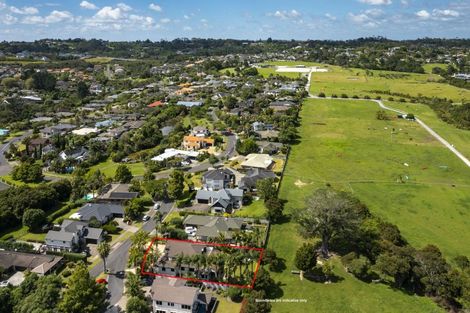 Photo of property in 8 Monkton Close, Greenhithe, Auckland, 0632