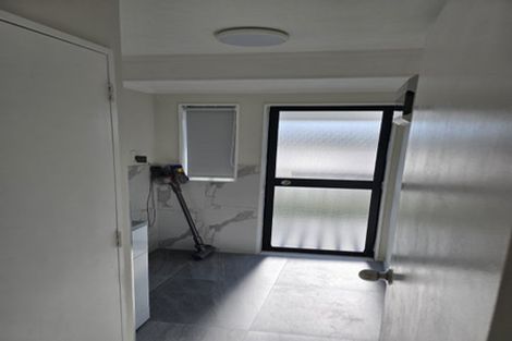 Photo of property in 1/20 Knightsbridge Drive, Forrest Hill, Auckland, 0620