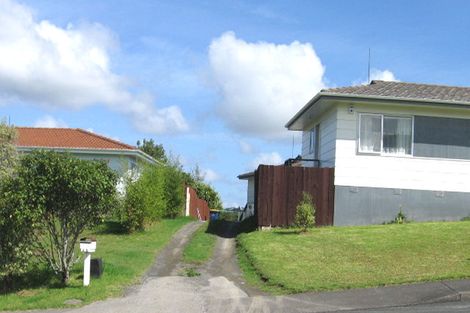 Photo of property in 1/8 Benchmark Drive, Massey, Auckland, 0614