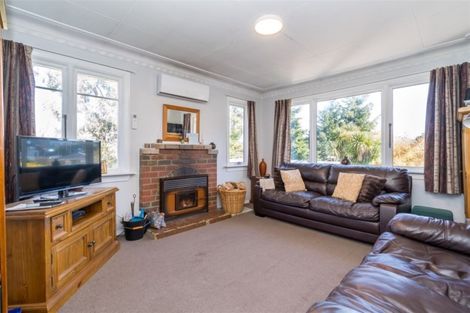 Photo of property in 10 Waldron Crescent, Green Island, Dunedin, 9018