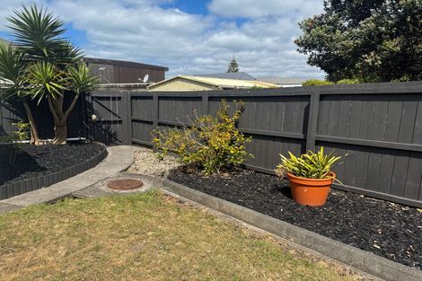 Photo of property in 2/43 Vivian Wilson Drive, Eastern Beach, Auckland, 2012
