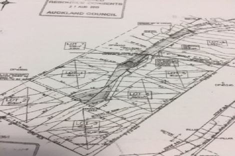 Photo of property in 121d Sunnyside Road, Sunnyvale, Auckland, 0612