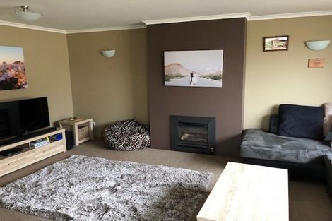 Photo of property in 20 Meridian Grove, Kelvin Grove, Palmerston North, 4414