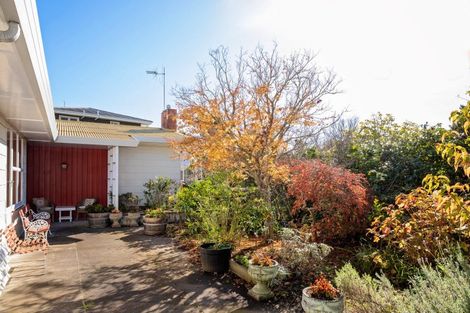 Photo of property in 112 Thompson Road, Bluff Hill, Napier, 4110