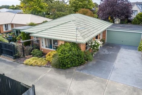 Photo of property in 1/6 Innisfree Place, Northwood, Christchurch, 8051