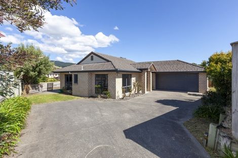 Photo of property in 6 Cascade Way, Paraparaumu, 5032