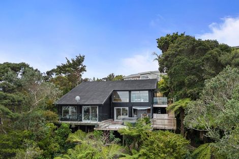 Photo of property in 2/106 Island Bay Road, Beach Haven, Auckland, 0626