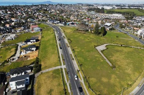 Photo of property in 17 Kerekin Drive, Oteha, Auckland, 0632