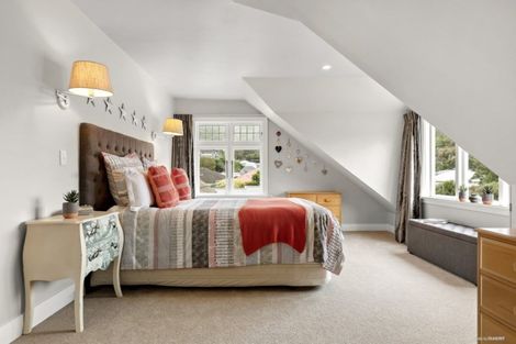 Photo of property in 242 The Parade, Island Bay, Wellington, 6023