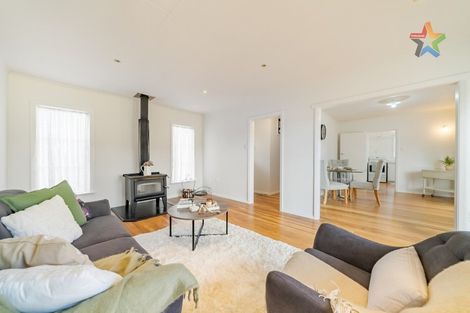 Photo of property in 39 Ruthven Road, Wainuiomata, Lower Hutt, 5014