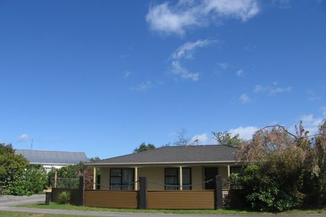 Photo of property in 2 Anna Place, Hilltop, Taupo, 3330