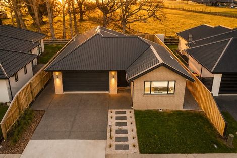 Photo of property in 27 Crossley Avenue, Woodend, 7610