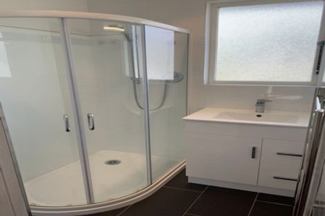 Photo of property in 22 Arimu Road, Papakura, 2110