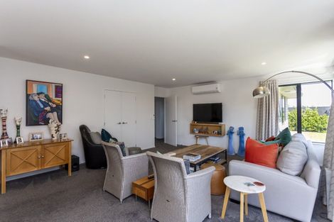 Photo of property in 37 Whitburn Avenue, Halswell, Christchurch, 8025