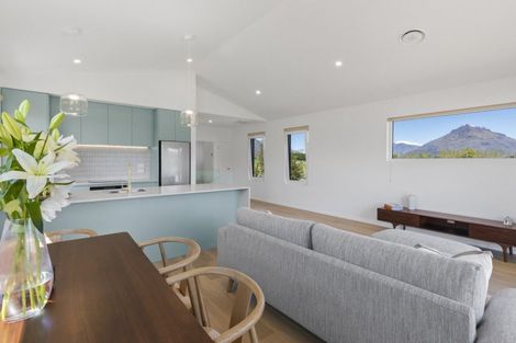 Photo of property in 22 Soudley Court, Jacks Point, Queenstown, 9371