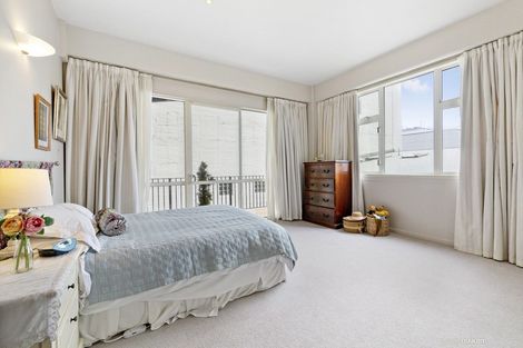 Photo of property in De Vere Apartments, 12/23 Tennyson Street, Te Aro, Wellington, 6011
