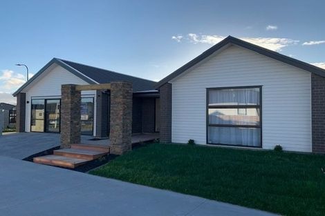 Photo of property in 1 Royal Crescent, Papamoa, 3118