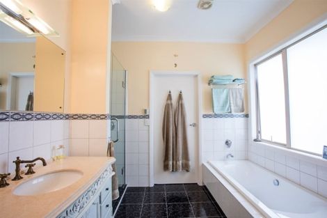 Photo of property in 29 Lori Lane, Coopers Beach, 0420