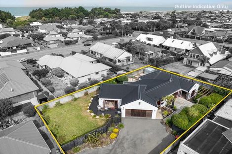 Photo of property in 11 Cordyline Place, Waimairi Beach, Christchurch, 8083