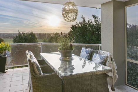 Photo of property in 16 Highcrest Heights, Westmorland, Christchurch, 8025