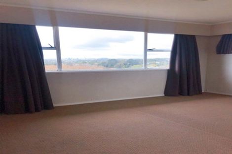 Photo of property in 2/2 Girrahween Drive, Totara Vale, Auckland, 0629