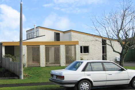 Photo of property in 10 Knightsbridge Place, Dinsdale, Hamilton, 3204