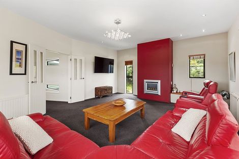 Photo of property in 4 Helm Place, Whitby, Porirua, 5024