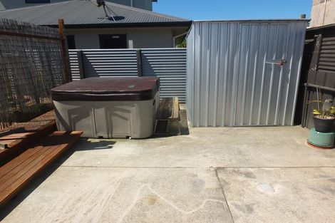 Photo of property in 35 Roore Street, Foxton Beach, Foxton, 4815