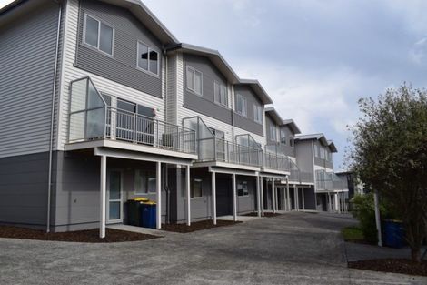 Photo of property in 10/15 Andersons Road, Oteha, Auckland, 0632