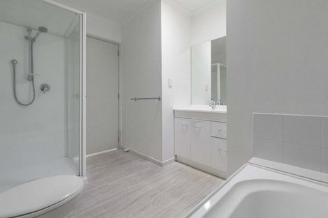 Photo of property in 28/19 Glencarron Place, Bethlehem, Tauranga, 3110