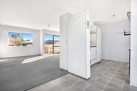 Photo of property in 3/114 Finlayson Avenue, Clendon Park, Auckland, 2103