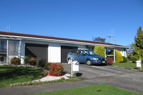 Photo of property in 83 Abraham Crescent, Milson, Palmerston North, 4414