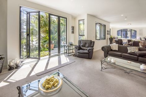 Photo of property in 15a Beresford Street, Bayswater, Auckland, 0622