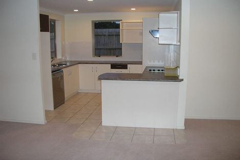 Photo of property in 16a Norman Close, The Gardens, Auckland, 2105