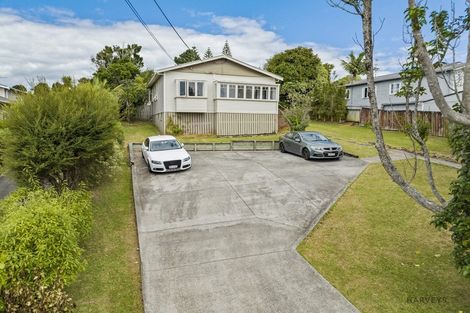 Photo of property in 33 Clayburn Road, Glen Eden, Auckland, 0602